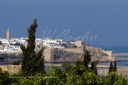 Image du Maroc Professionnelle de  La kasbah des Oudaïas de Rabat est une magnifique petite forteresse surplombant l'embouchure du fleuve Bouregreg érigée par les Almoravides pour lutter contre les tribus Berghouatas, elle séduit par sa quiétude et sa lumière.  Jeudi 20 Octobre 2011. (Photo / Abdeljalil Bounhar)